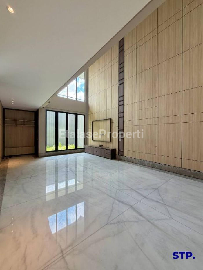 Foto properti Rumah Baru High Spec Di Regency 21, Surabaya Timur 3