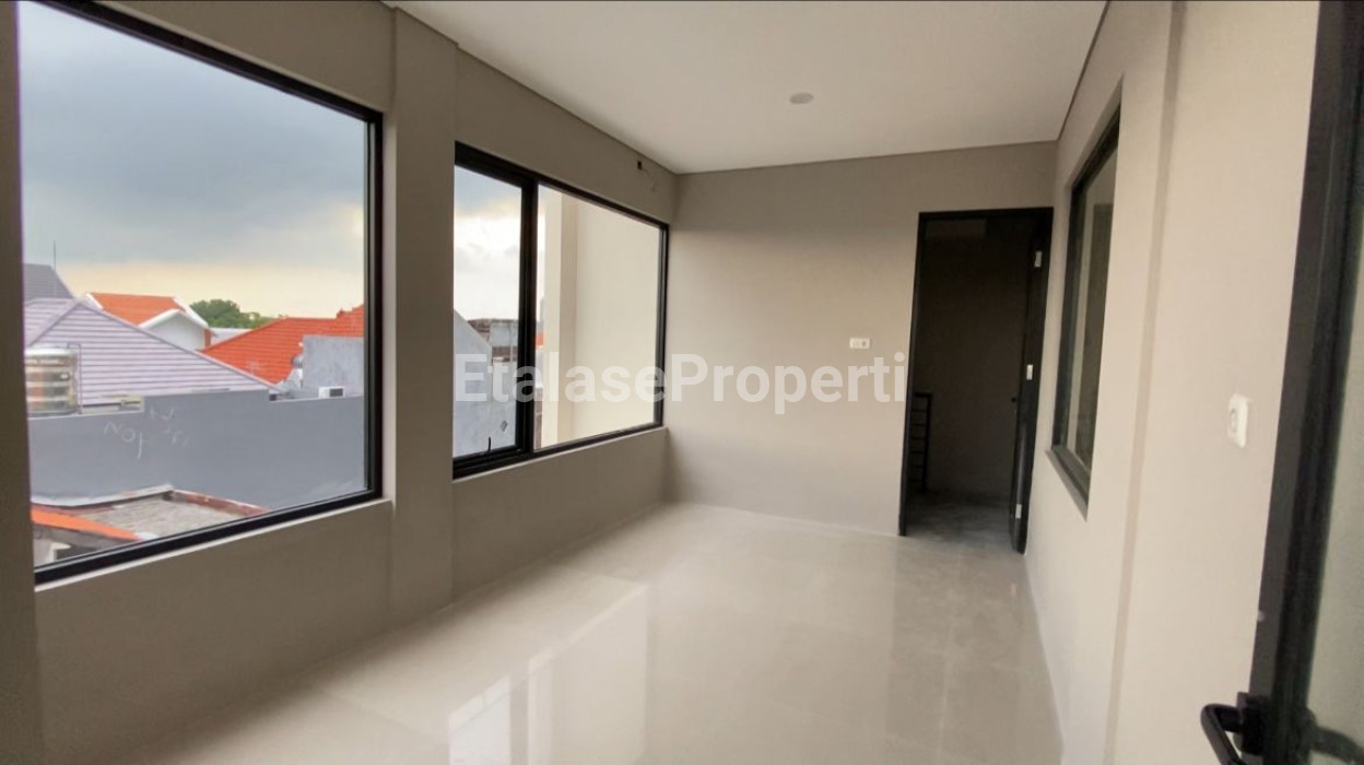 Foto properti Disewakan Gedung Ruko Baru Di Raya Mulyosari 6