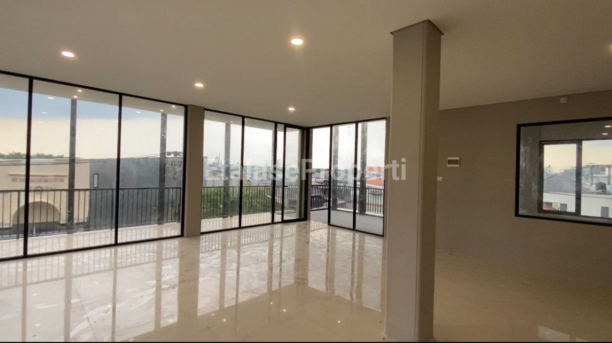 Foto properti Disewakan Gedung Ruko Baru Di Raya Mulyosari 7