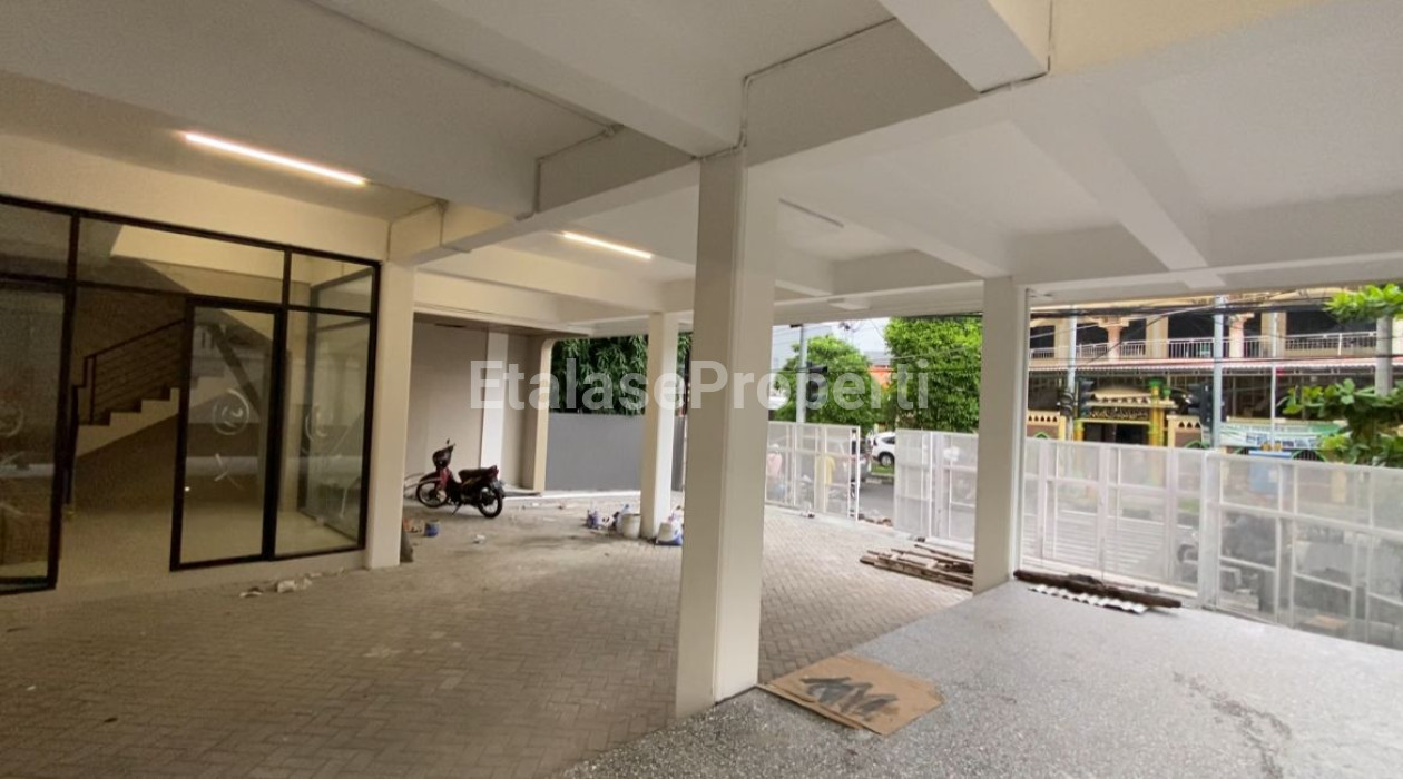 Foto properti Disewakan Gedung Ruko Baru Di Raya Mulyosari 9