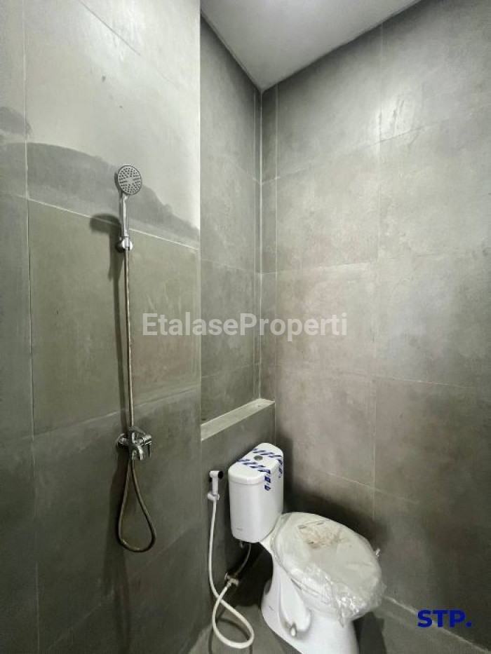 Foto properti Disewakan, Ruko 2 Lantai Di Main Boulevard Grand Eastern Sukolilo 4
