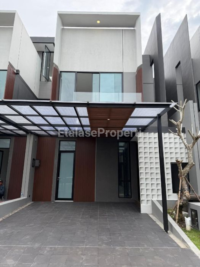 Foto properti Disewakan Rumah Di Dempsey Hill Citraland Baru Gress 1