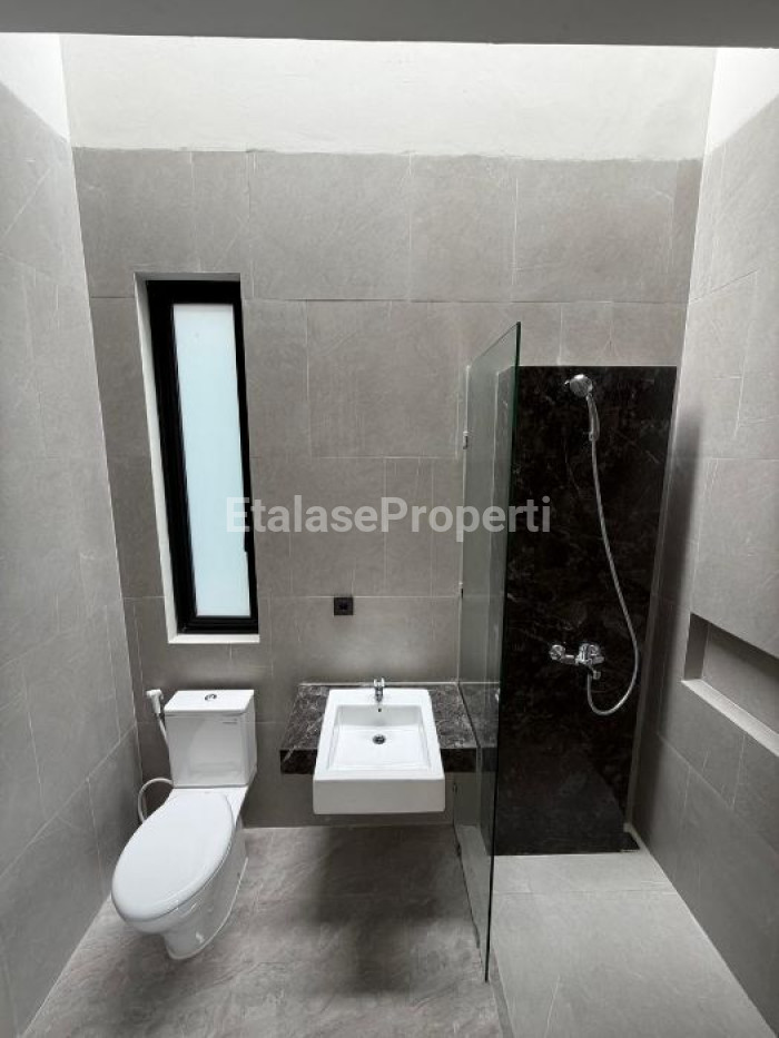 Foto properti Disewakan Rumah Di Dempsey Hill Citraland Baru Gress 5