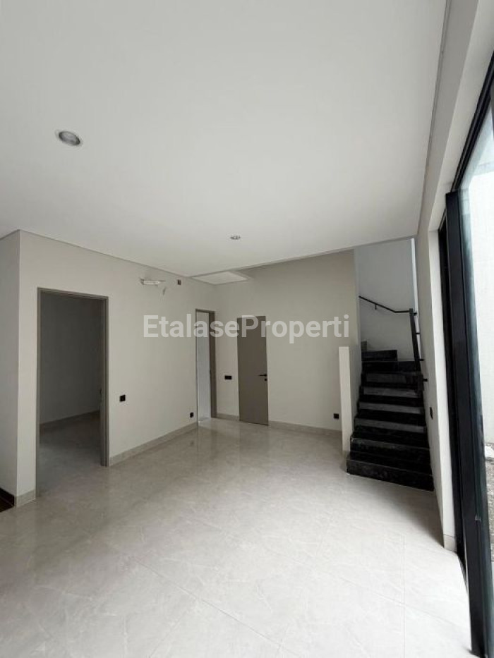 Foto properti Disewakan Rumah Di Dempsey Hill Citraland Baru Gress 9