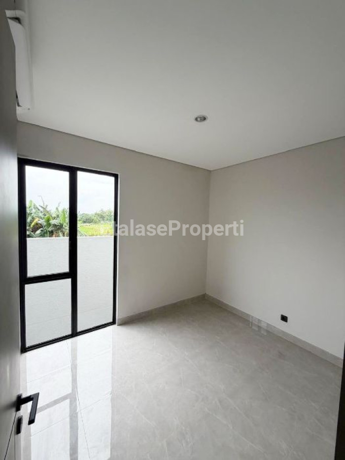 Foto properti Disewakan Rumah Di Dempsey Hill Citraland Baru Gress 10