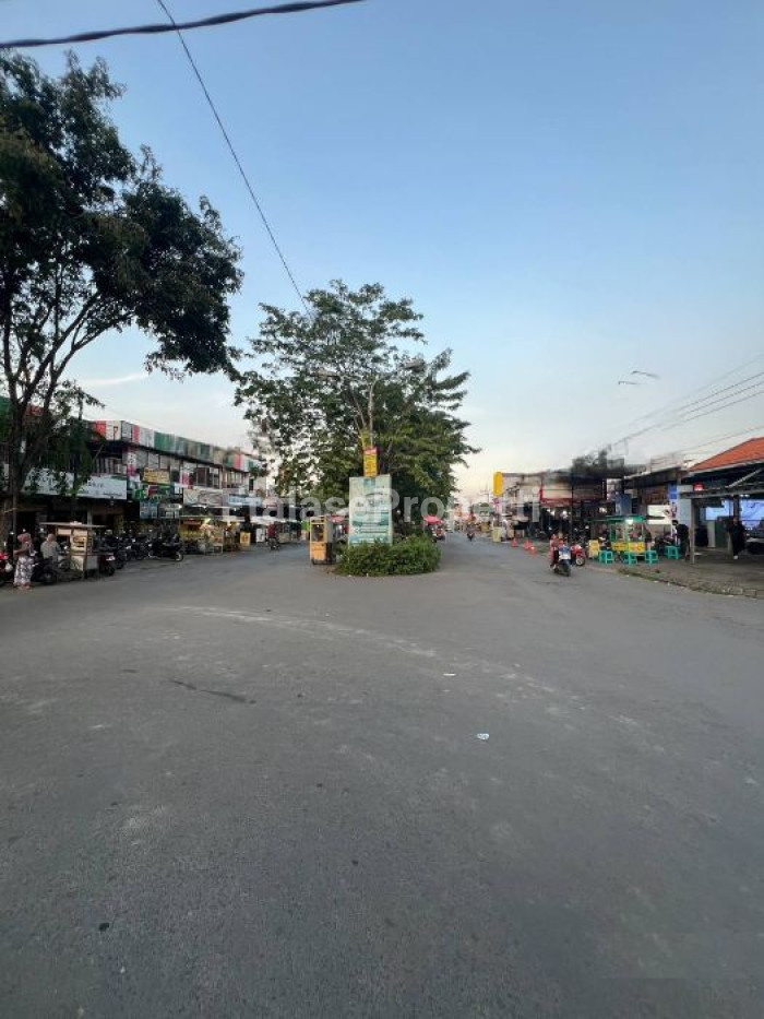 Foto properti Dijual Bangunan Komersial Di Driyorejo Gresik Siap Pakai 4