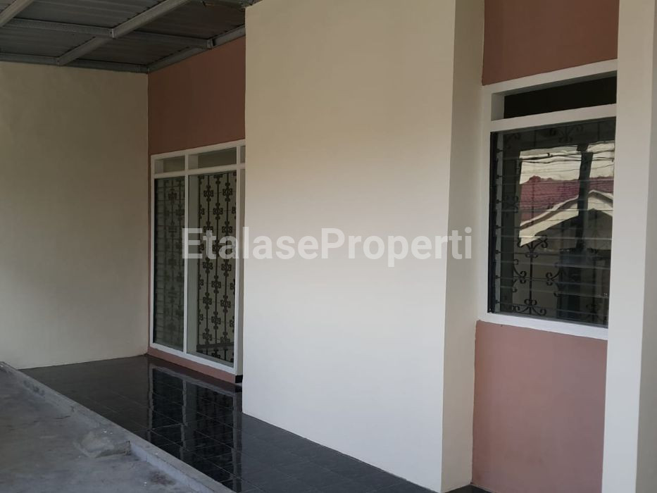 Foto properti DEKAT KFC! DiJual Rumah Pondok Candra Tjandra Tidak Banjir Luas Bersih Mantap 1