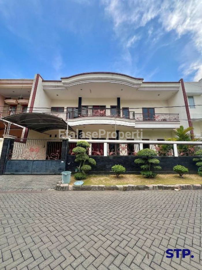 Foto properti Turun Harga - Rumah Mewah Classic Mediteranian Di Darmo Hill 1