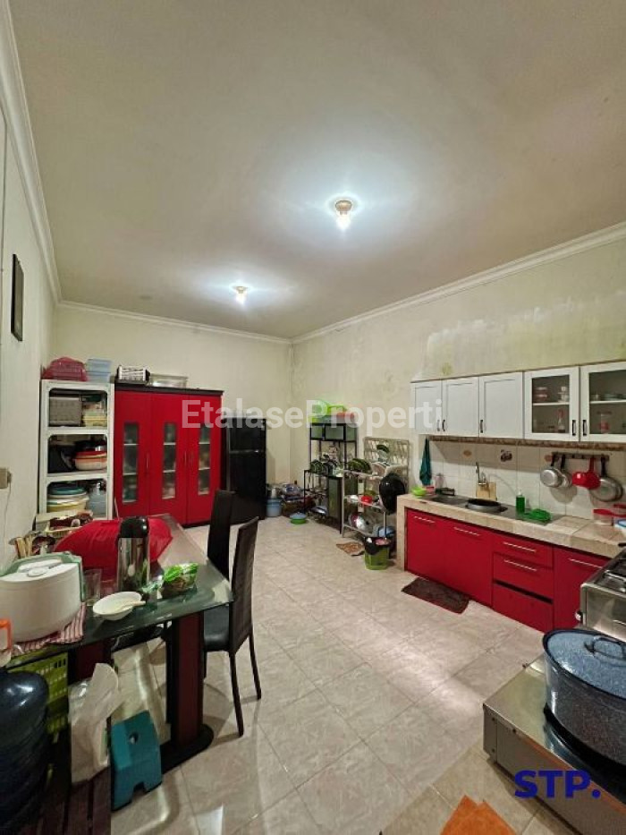 Foto properti Turun Harga - Rumah Mewah Classic Mediteranian Di Darmo Hill 4