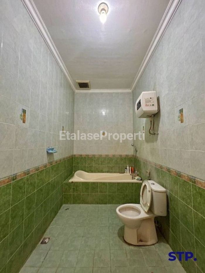 Foto properti Turun Harga - Rumah Mewah Classic Mediteranian Di Darmo Hill 10