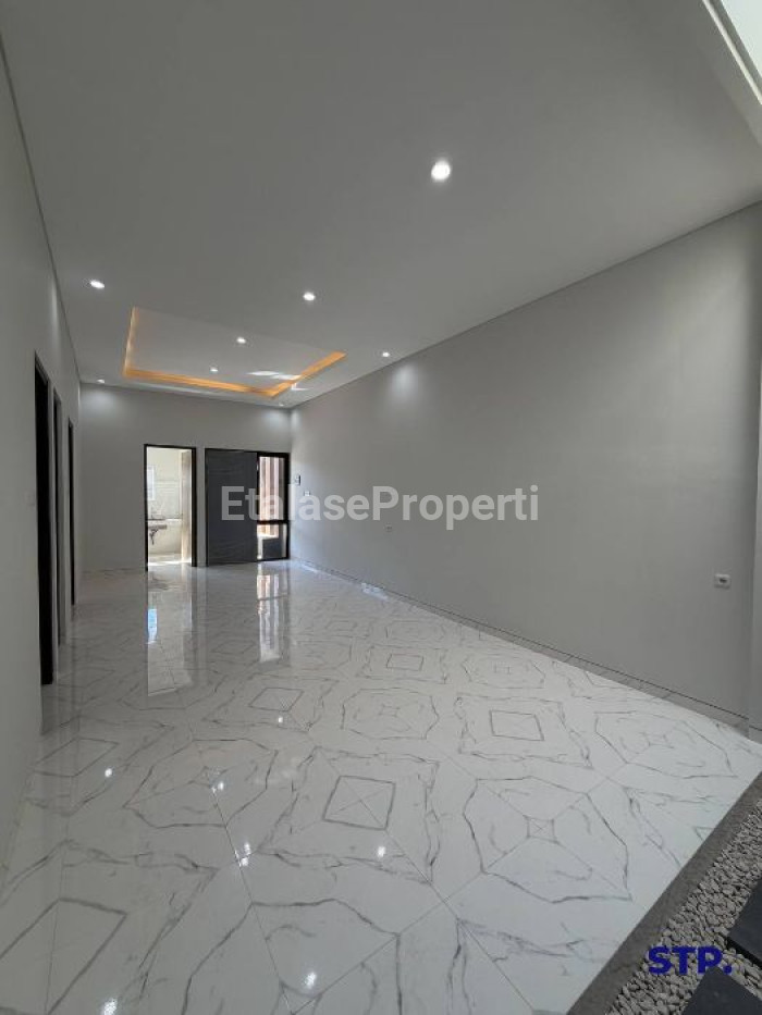 Foto properti Rumah Sudah Renovasi Di Nirwana Eksekutif 2