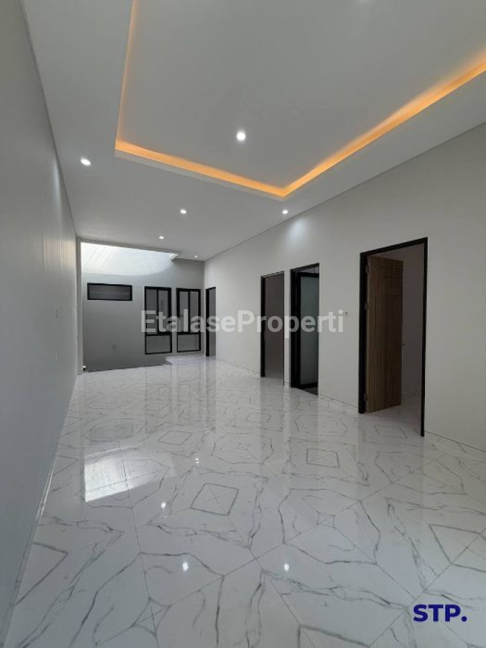 Foto properti Rumah Sudah Renovasi Di Nirwana Eksekutif 3
