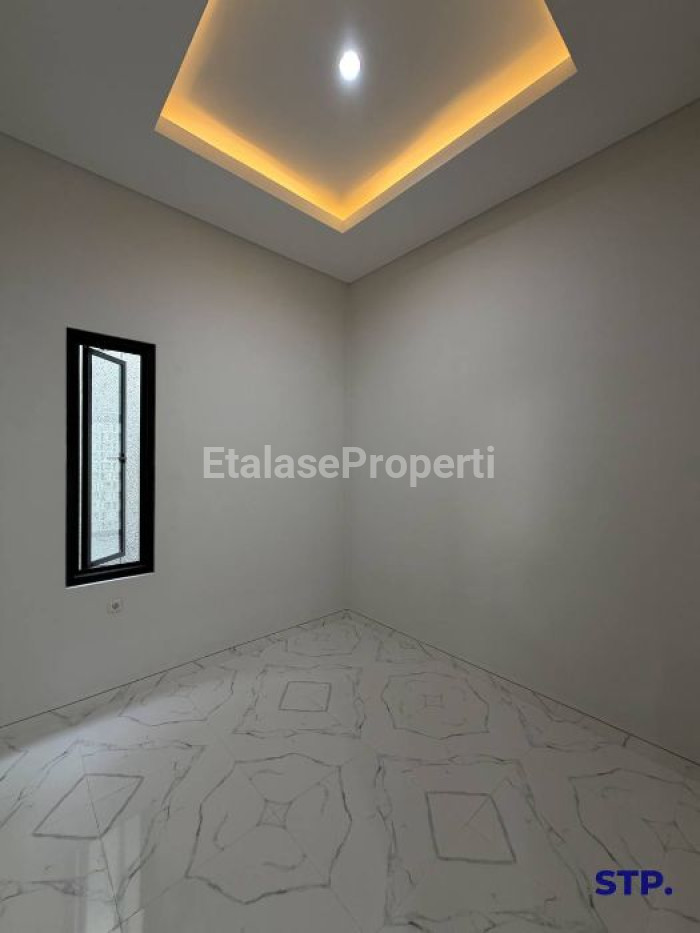 Foto properti Rumah Sudah Renovasi Di Nirwana Eksekutif 7