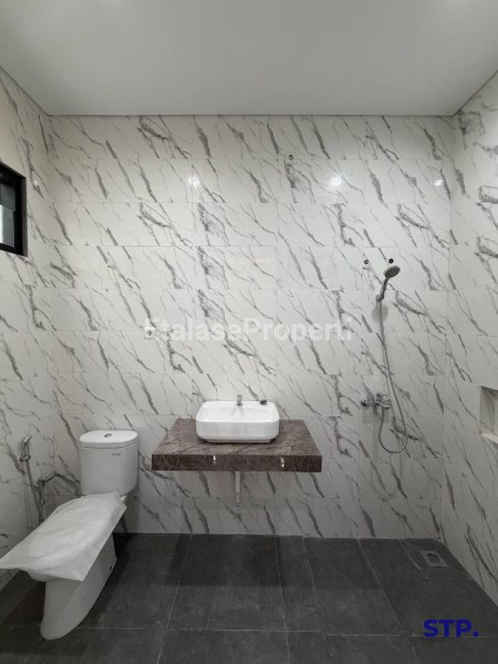 Foto properti Rumah Sudah Renovasi Di Nirwana Eksekutif 10