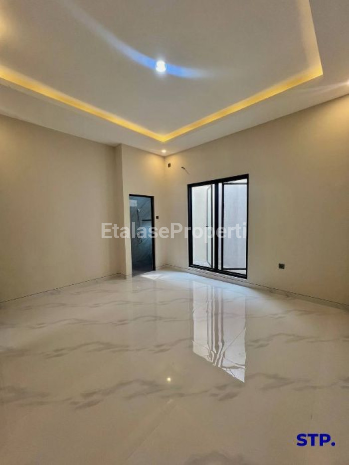 Foto properti 3 Unit - Rumah Minimalis Galaxi Bumi Permai Araya Tahap 2 Tipe A 9