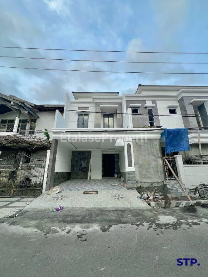 Foto properti 3 Unit Rumah Baru American-style Di Kertajaya Indah Timur, Surabaya Tipe A 1