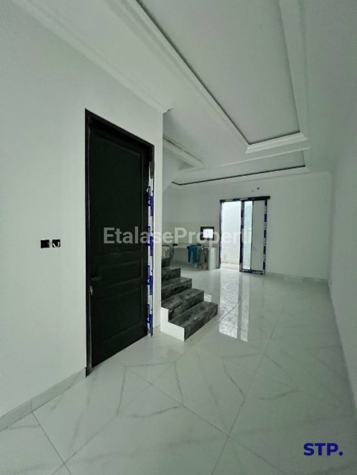 Foto properti 3 Unit Rumah Baru American-style Di Kertajaya Indah Timur, Surabaya Tipe A 5