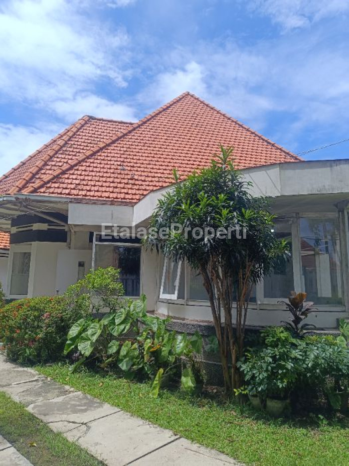 Foto properti Dijual Rumah Bangunan Lama 2