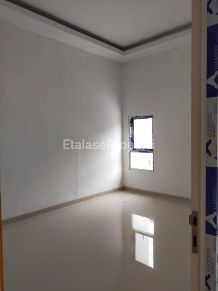 Foto properti Dijual Rumah Di Pondok Candra Belimbing Regency Waru 2