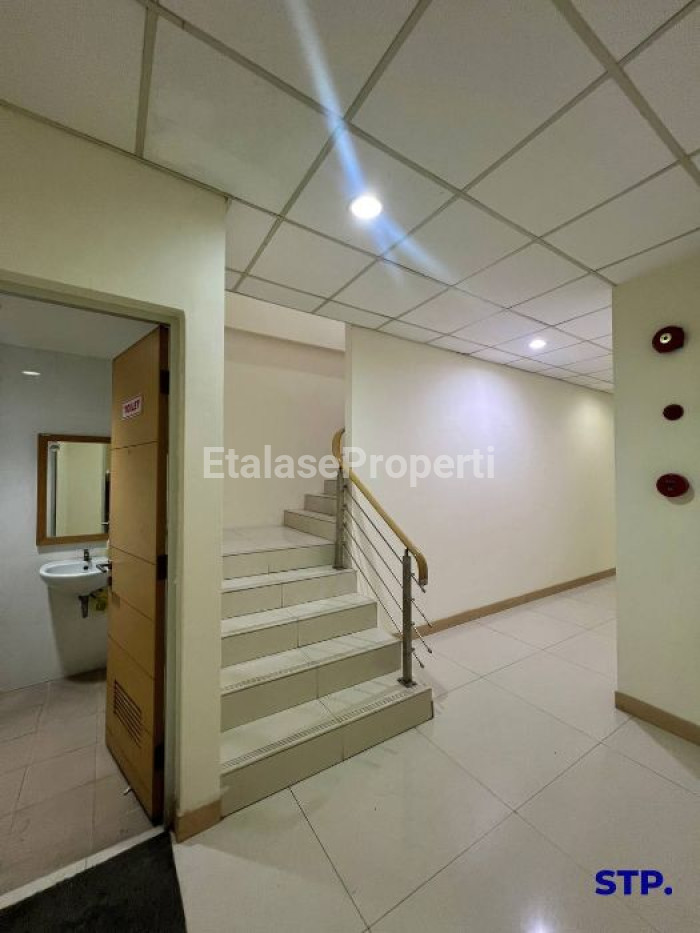 Foto properti 2 UNIT JEJER - Ruko Komplek Raya Bukit Darmo Golf Depan Lenmarc 3