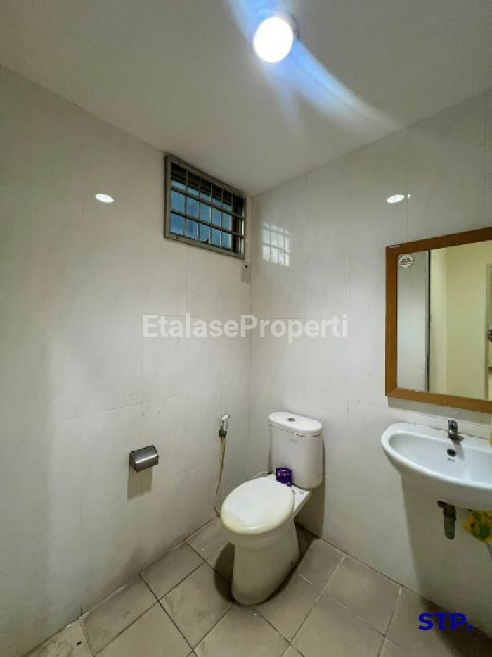 Foto properti 2 UNIT JEJER - Ruko Komplek Raya Bukit Darmo Golf Depan Lenmarc 4