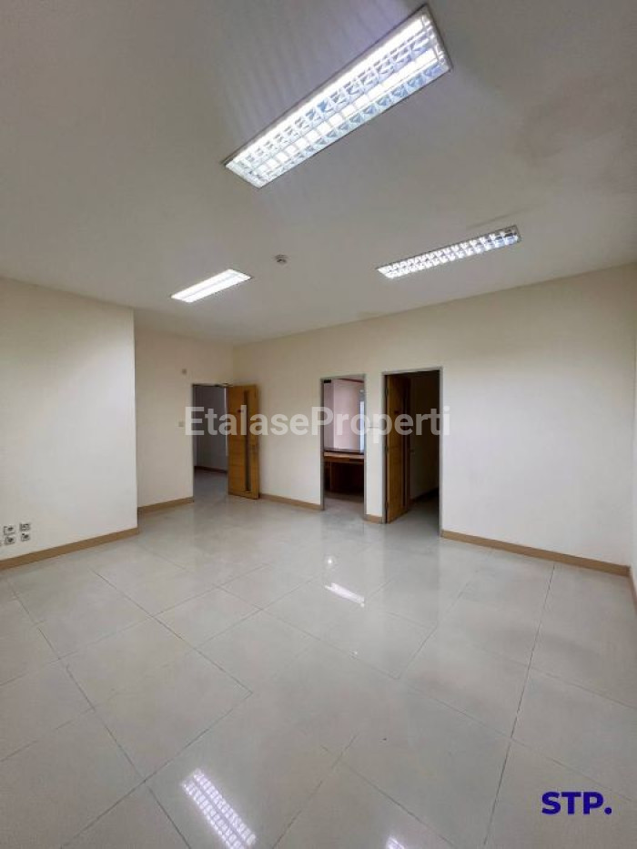 Foto properti 2 UNIT JEJER - Ruko Komplek Raya Bukit Darmo Golf Depan Lenmarc 8