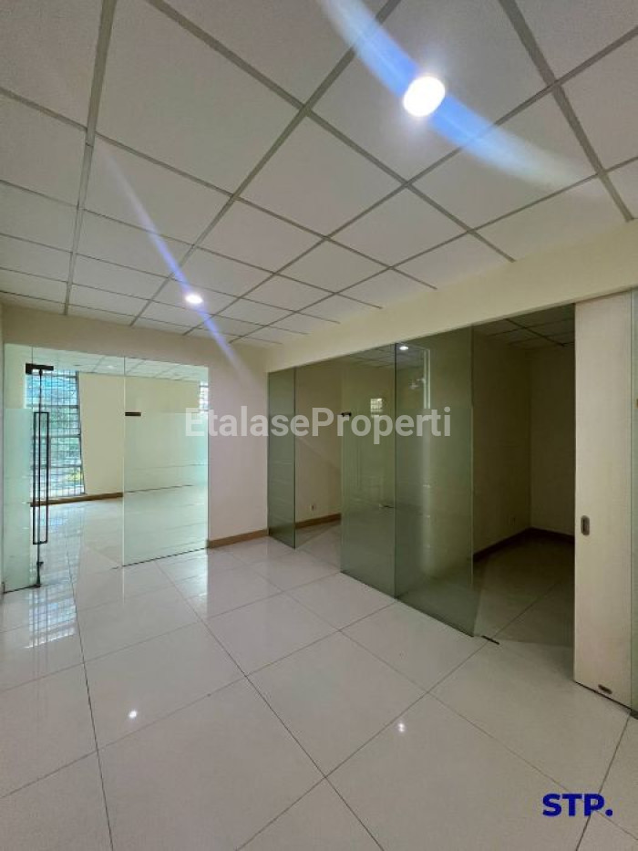 Foto properti 2 UNIT JEJER - Ruko Komplek Raya Bukit Darmo Golf Depan Lenmarc 10