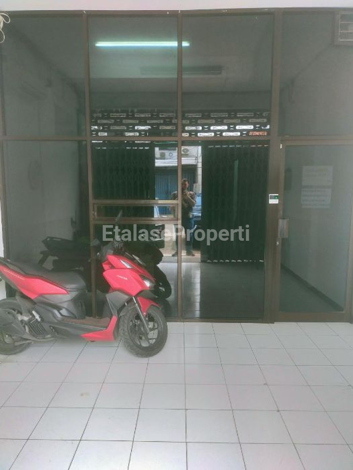 Foto properti *Dijual Ruko Surabaya Utara, Jalan Pesapen / Jalan Rajawali* 2