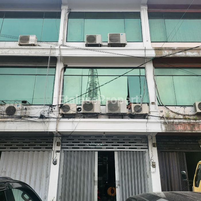 Foto properti *Disewakan Ruko Surabaya Utara, Jalan Pesapen / Jalan Rajawali* 1