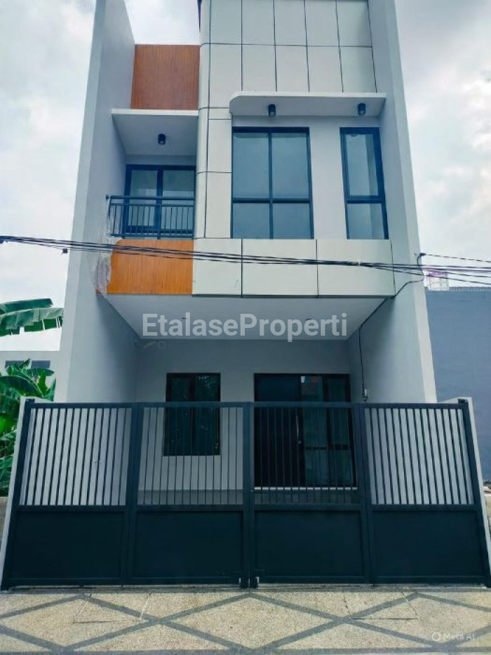 Foto properti Dijual Rumah Dekat Darmo Permai Citraland 1