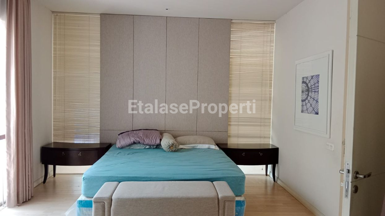 Foto properti Sewa Rumah Royal Residence 9