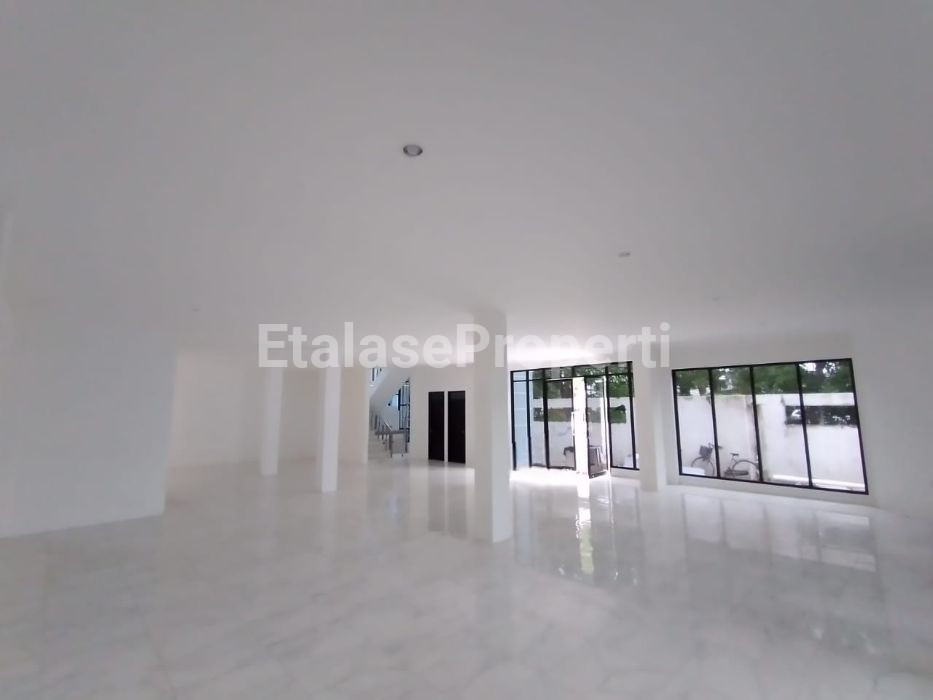 Foto properti SEWA BANGUNAN 3 LANTAI EX BANK RAYA KENJERAN 2