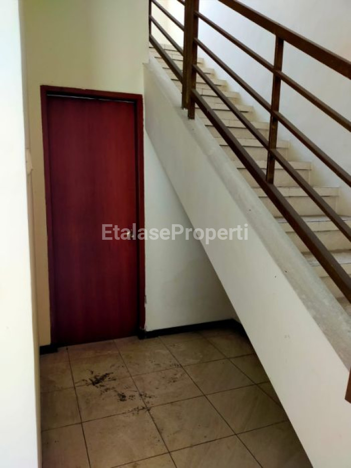 Foto properti Dijual Rumah Di Regency Kuda Dua Jagir Wonokromo 4