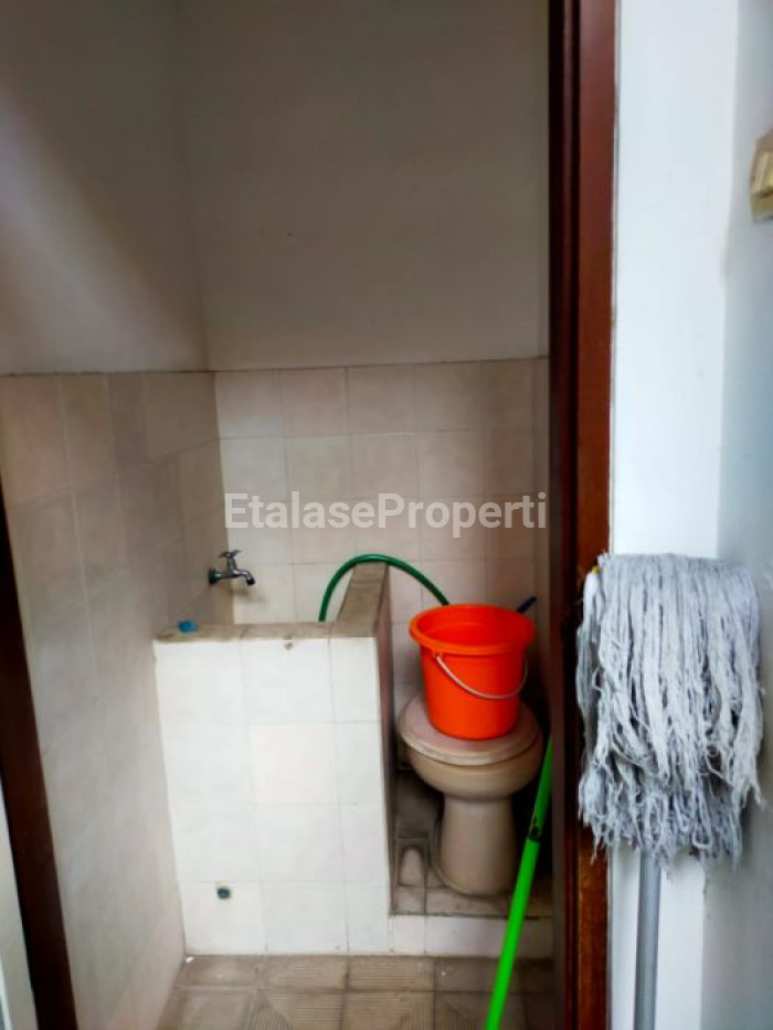 Foto properti Dijual Rumah Di Manyar Tirtoyoso Utara Dekat Galaxy Mall 6