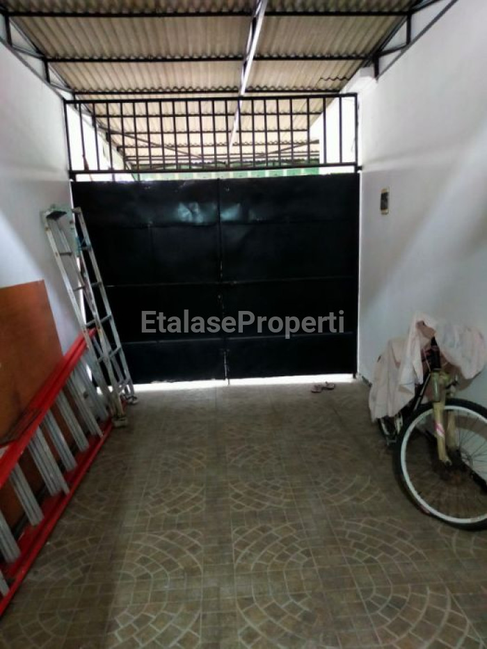 Foto properti Dijual Rumah Di Manyar Tirtoyoso Utara Dekat Galaxy Mall 7