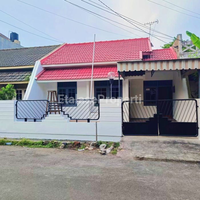 Foto properti Dijual Murah Rumah Nginden Intan Timur Lokasi Favorite 1