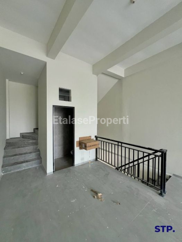Foto properti 10 UNIT JEJER, Sewa Ruko Modern-classic 4 Lantai Di Kedung Asem - MERR 7