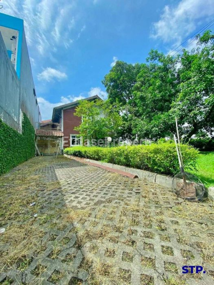 Foto properti Jual Cepat - Rumah Usaha Hoek Di Raya Simpang Darmo Permai Utara 3