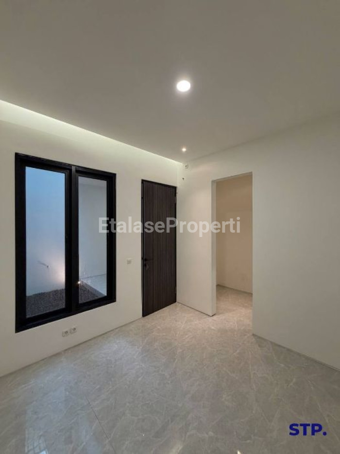 Foto properti Rumah 2 Lantai Di Perumahan Pandugo - MERR 6