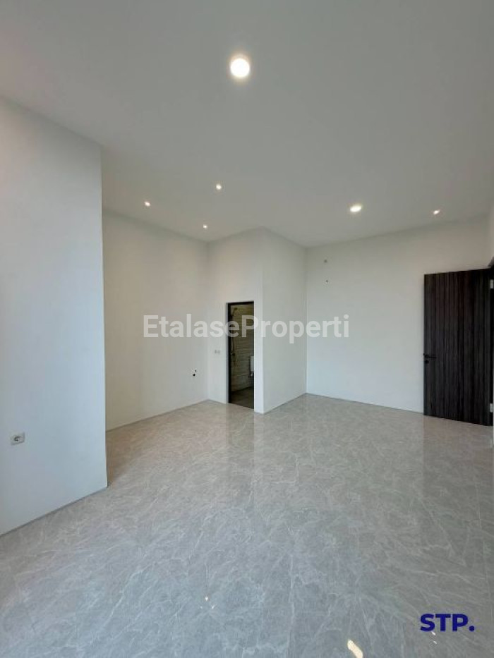 Foto properti Rumah 2 Lantai Di Perumahan Pandugo - MERR 9