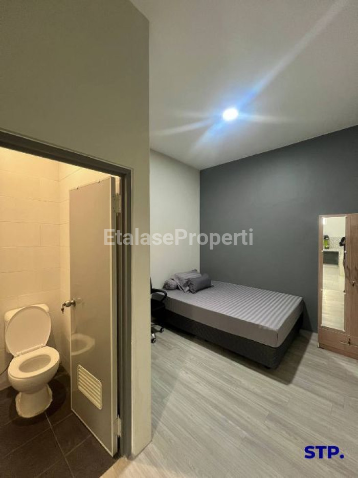 Foto properti Rumah Kost 21 Kamar Tidur Full Furnished Daerah Sambikerep Citraland Surabaya 8