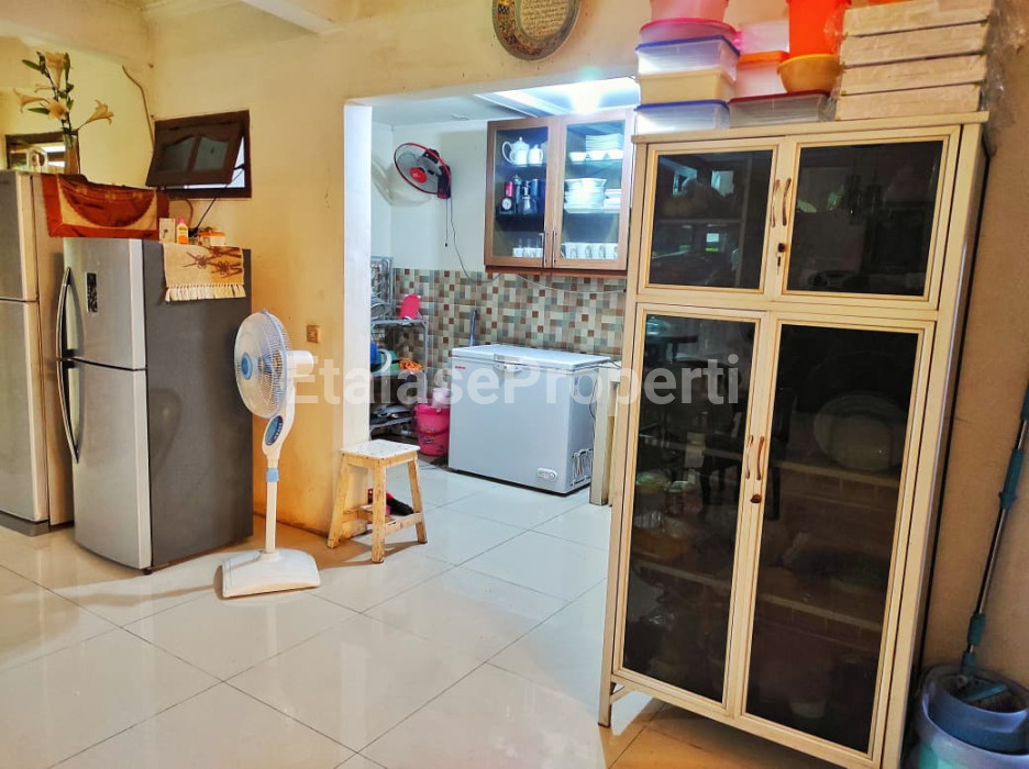 Foto properti Dijual Cepat Rumah Siap Huni Di Rungkut Asri Timur 2