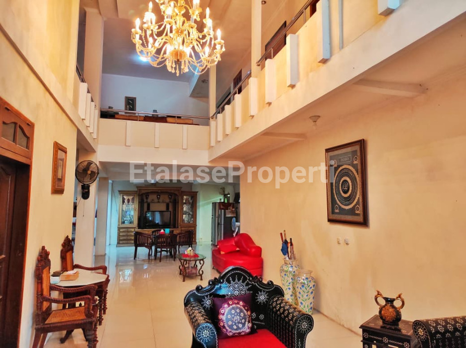 Foto properti Dijual Cepat Rumah Siap Huni Di Rungkut Asri Timur 4