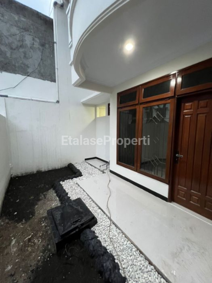 Foto properti Dijual Cepat Rumah Di Villa Kalijudan Indah 8