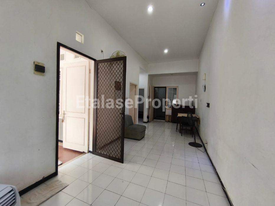 Foto properti Dijual Rumah Di Griya Asri Pakuwon 4