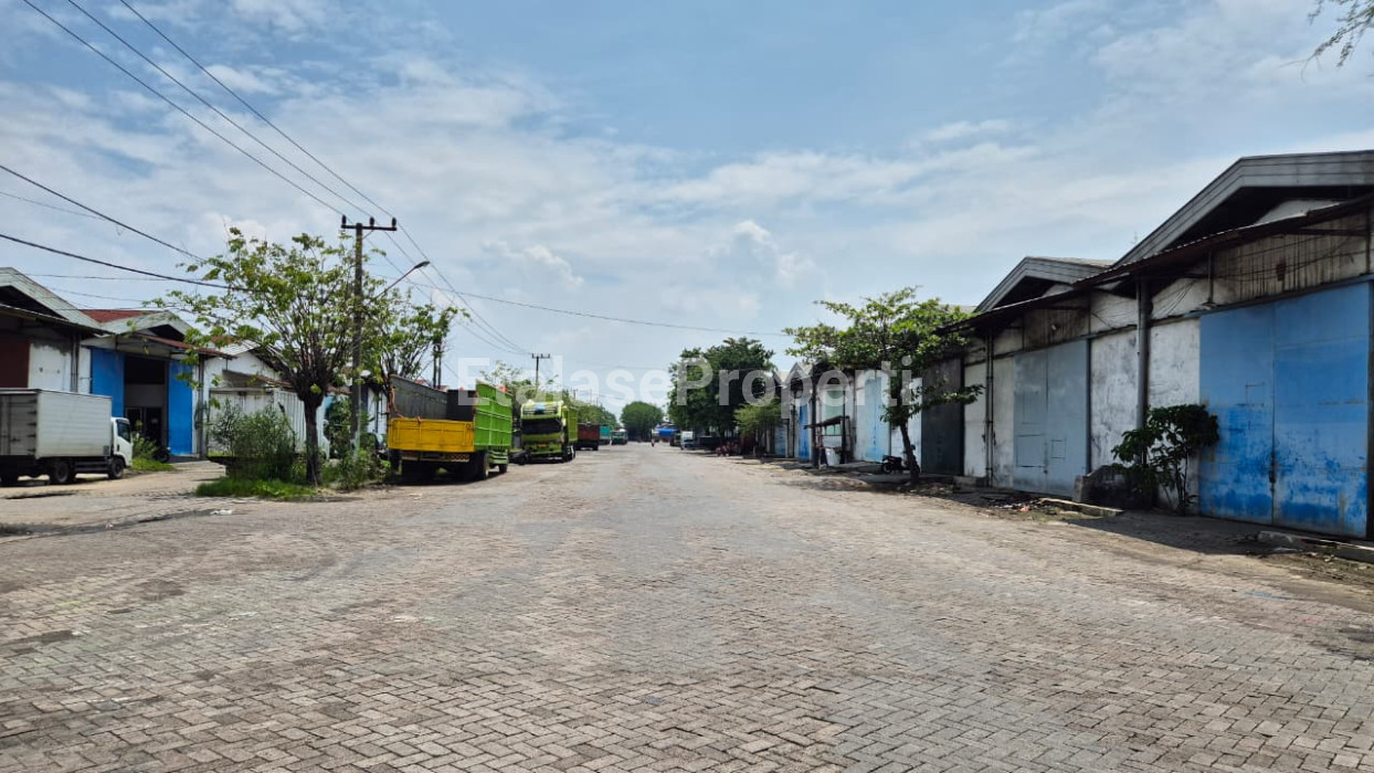 Foto properti Dijual Gudang Di Margomulyo Permai 2