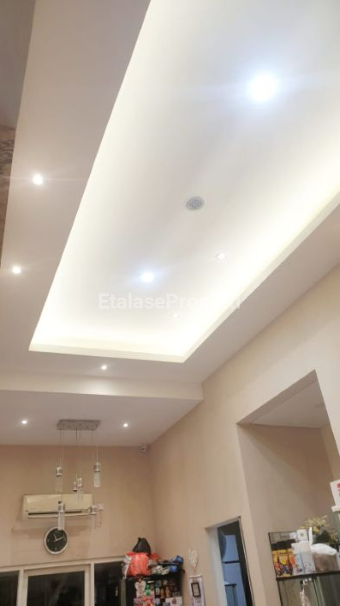 Foto properti Dijual Rumah Siap Huni Bangunan Rumah 1½ Lantai 3