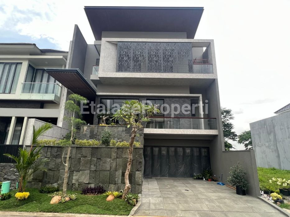 Foto properti Dijual Rumah Mewah Di Waterfront Citraland Dekat Pakuwon Mall 1