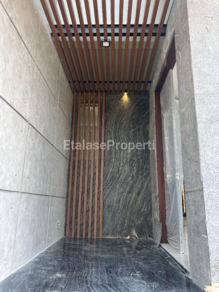 Foto properti Dijual Rumah Mewah Di Waterfront Citraland Dekat Pakuwon Mall 4