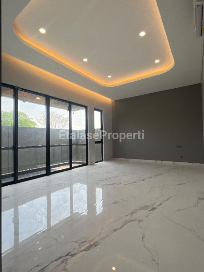 Foto properti Dijual Rumah Mewah Di Waterfront Citraland Dekat Pakuwon Mall 6